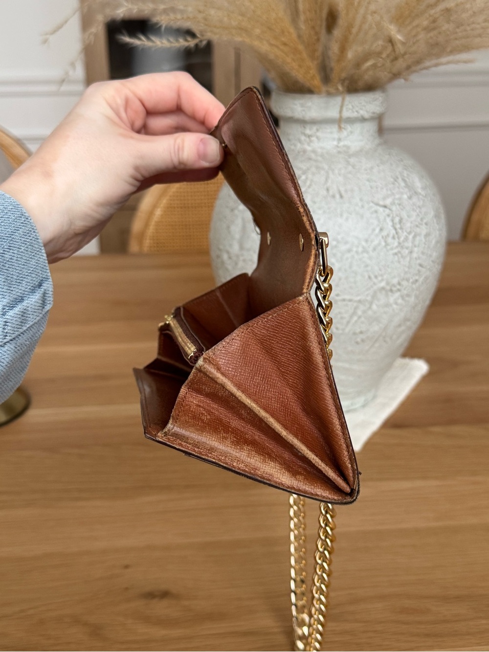 ✅AUTHENTIC✅LOUIS VUITTON WALLET ON A CHAIN - Picture 10 of 15
